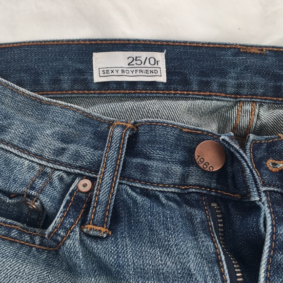 Gap boyfriend cut jeans - Picture 2 of 3
